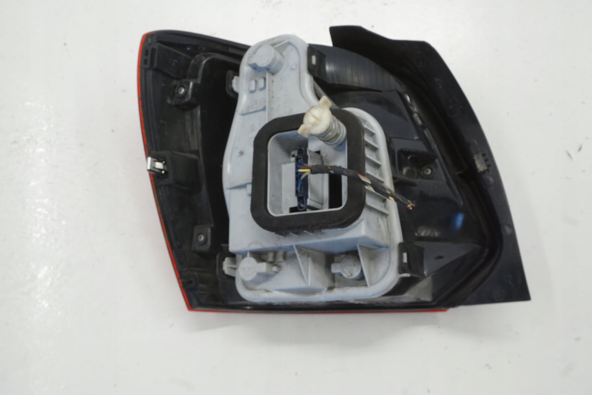 VW POLO 6R 5D LAMP RIGHT REAR 6R0945096M