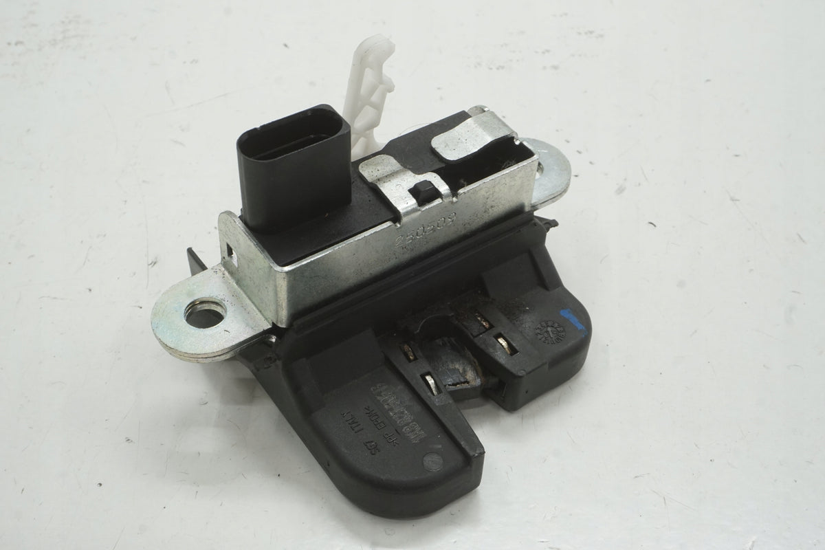 VW SCIROCCO 09R TAILGATE LOCK 1K8827505B