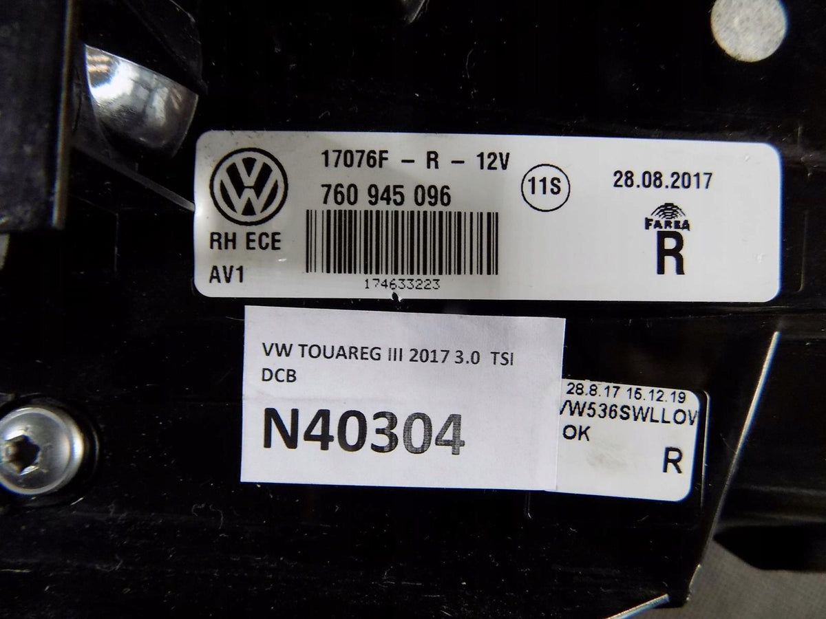 VW TOUAREG III LAMP RIGHT REAR 760945096